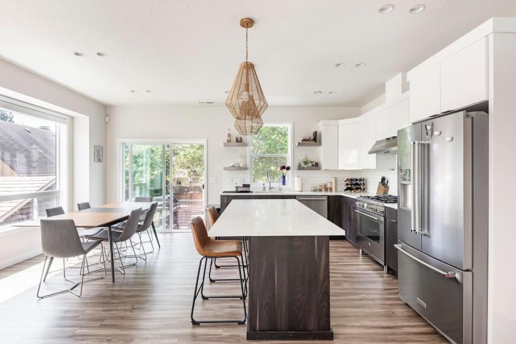Comfy Family Home, Walkable Neighborhood + Patio! Portland Dış mekan fotoğraf