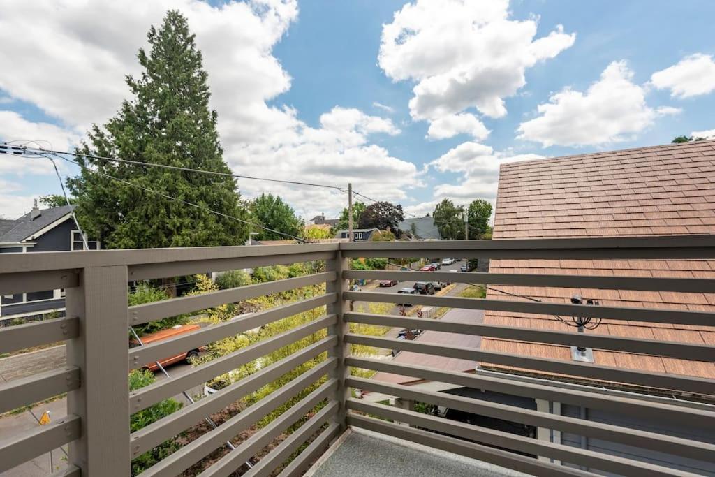 Comfy Family Home, Walkable Neighborhood + Patio! Portland Dış mekan fotoğraf
