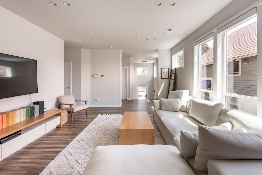 Comfy Family Home, Walkable Neighborhood + Patio! Portland Dış mekan fotoğraf