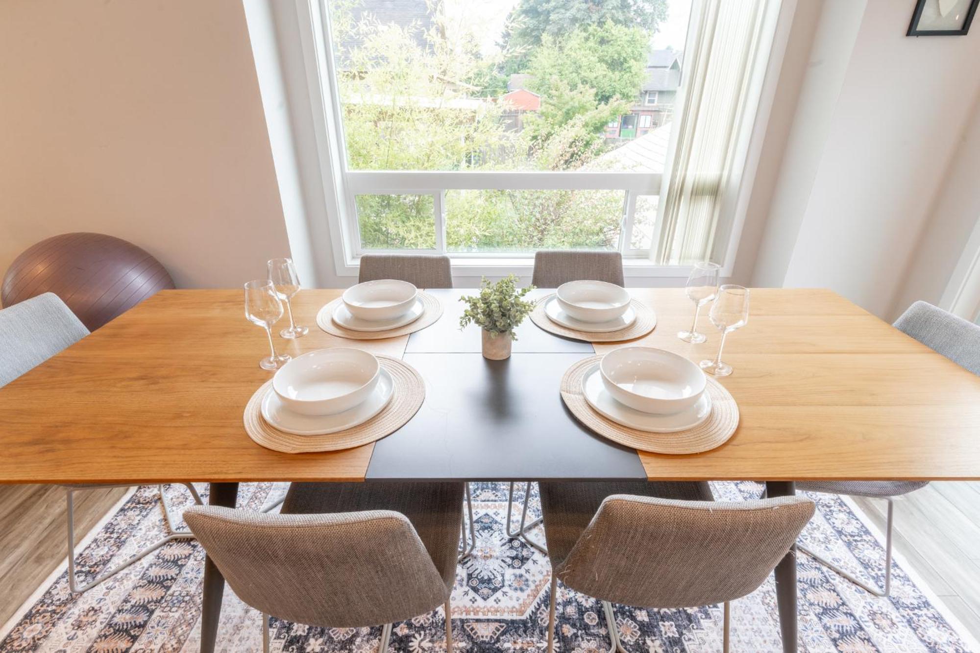 Comfy Family Home, Walkable Neighborhood + Patio! Portland Dış mekan fotoğraf